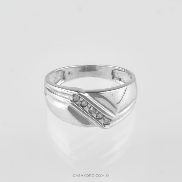 Anillo de oro blanco para caballero de 10 kilates con diamantes peso 3.1 Gr cash y oro