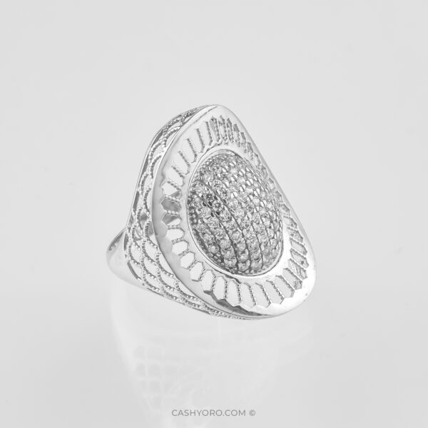 Anillo de oro blanco para dama 14 kilates con piedras zirconias peso 4.8 Gr cash y oro