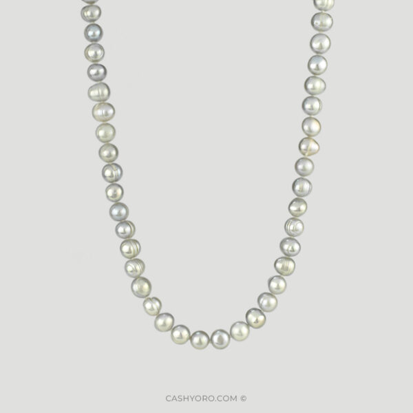 Collar de perlas con broche de plata